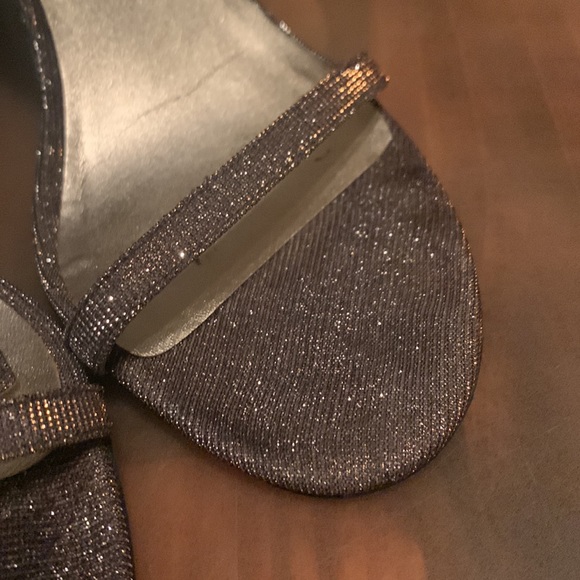 Multicolor ( glittery) heels - Picture 2 of 3